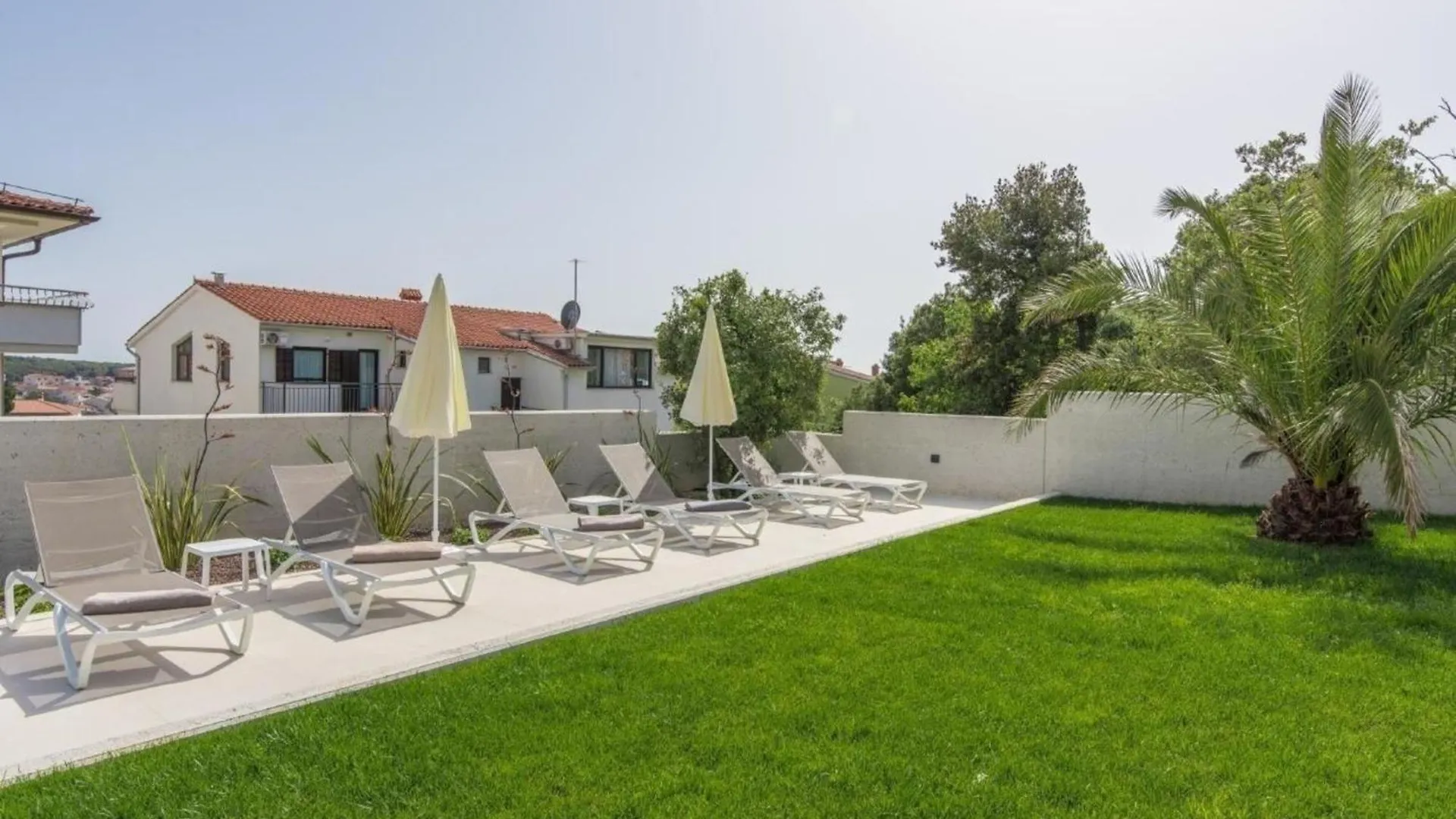 公寓 Wohnung In Pjescana Uvala Mit Grosser Terrasse 普拉