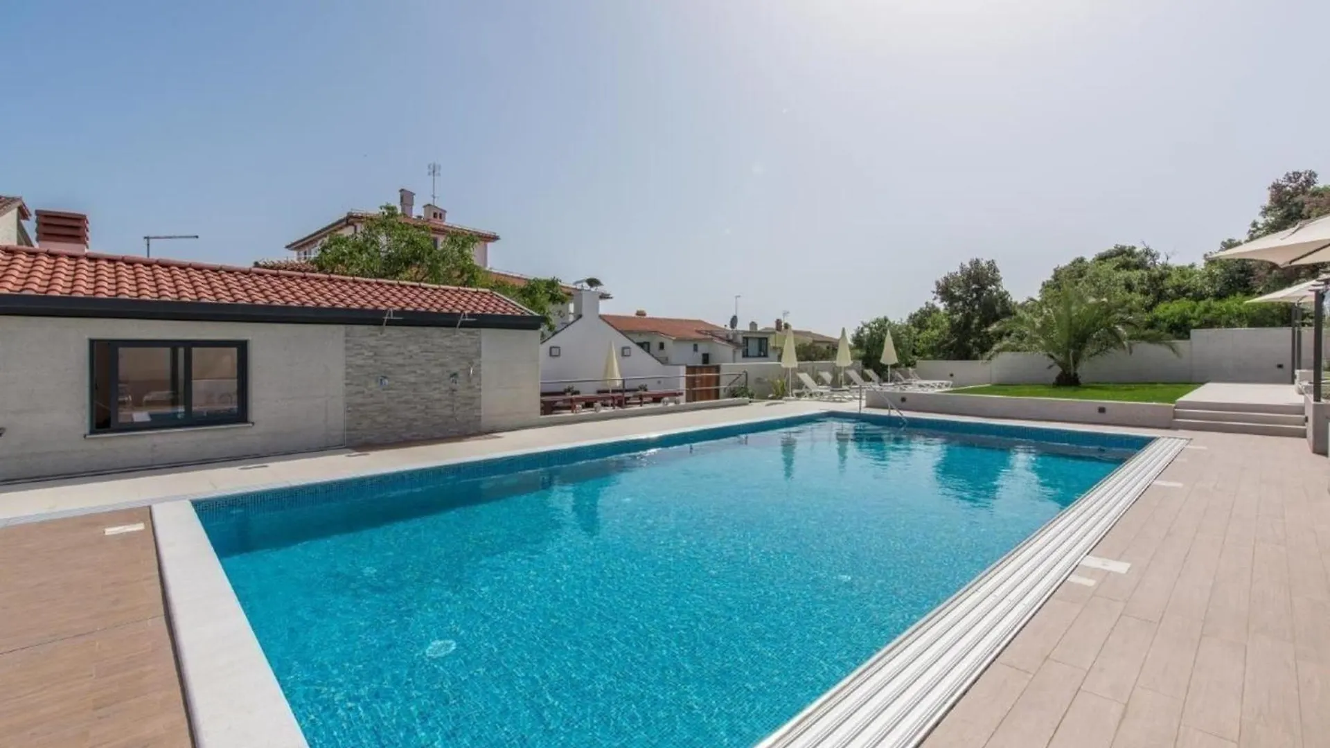 Wohnung In Pjescana Uvala Mit Grosser Terrasse Pula 0*,