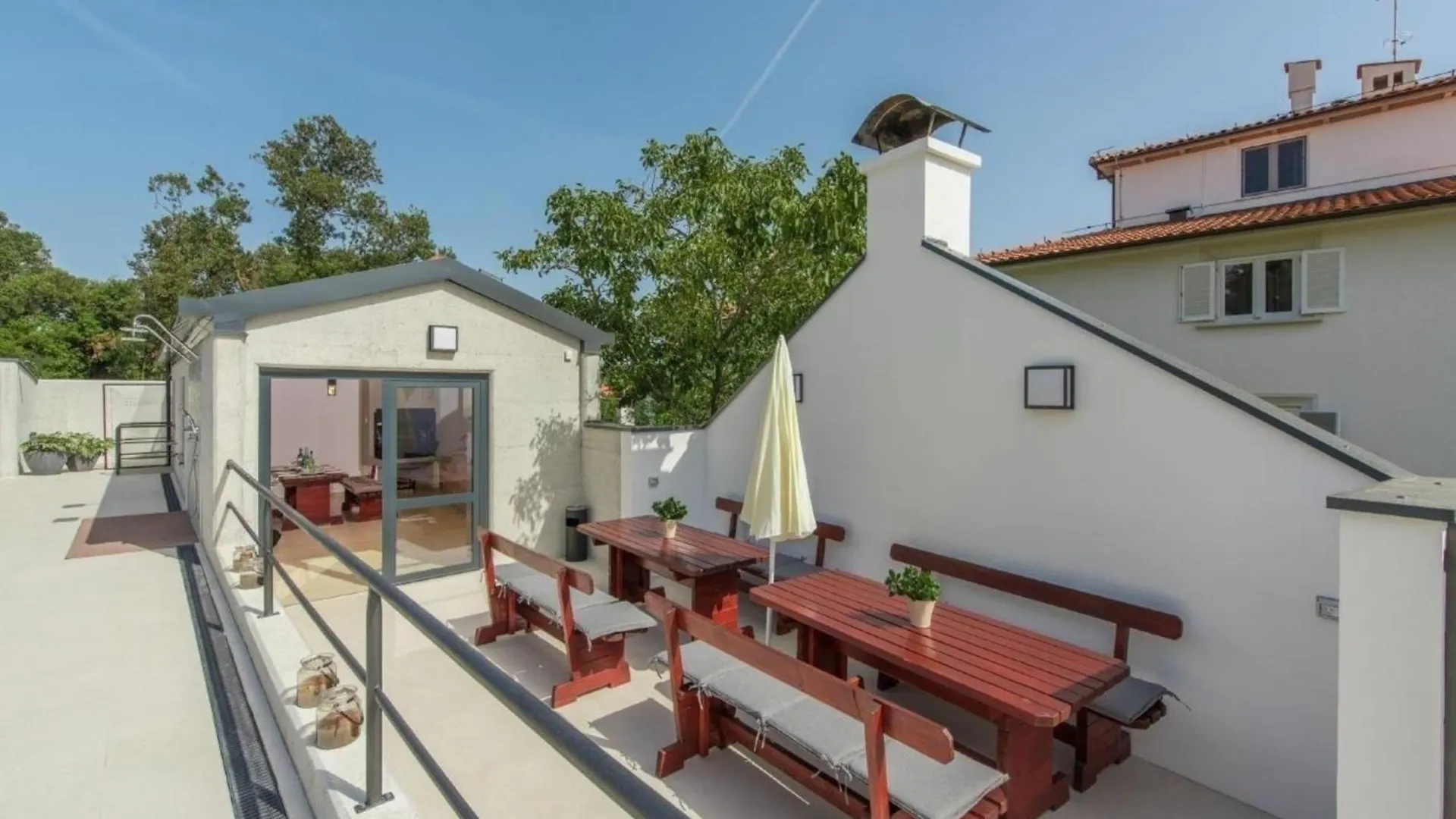 Wohnung In Pjescana Uvala Mit Grosser Terrasse Pula