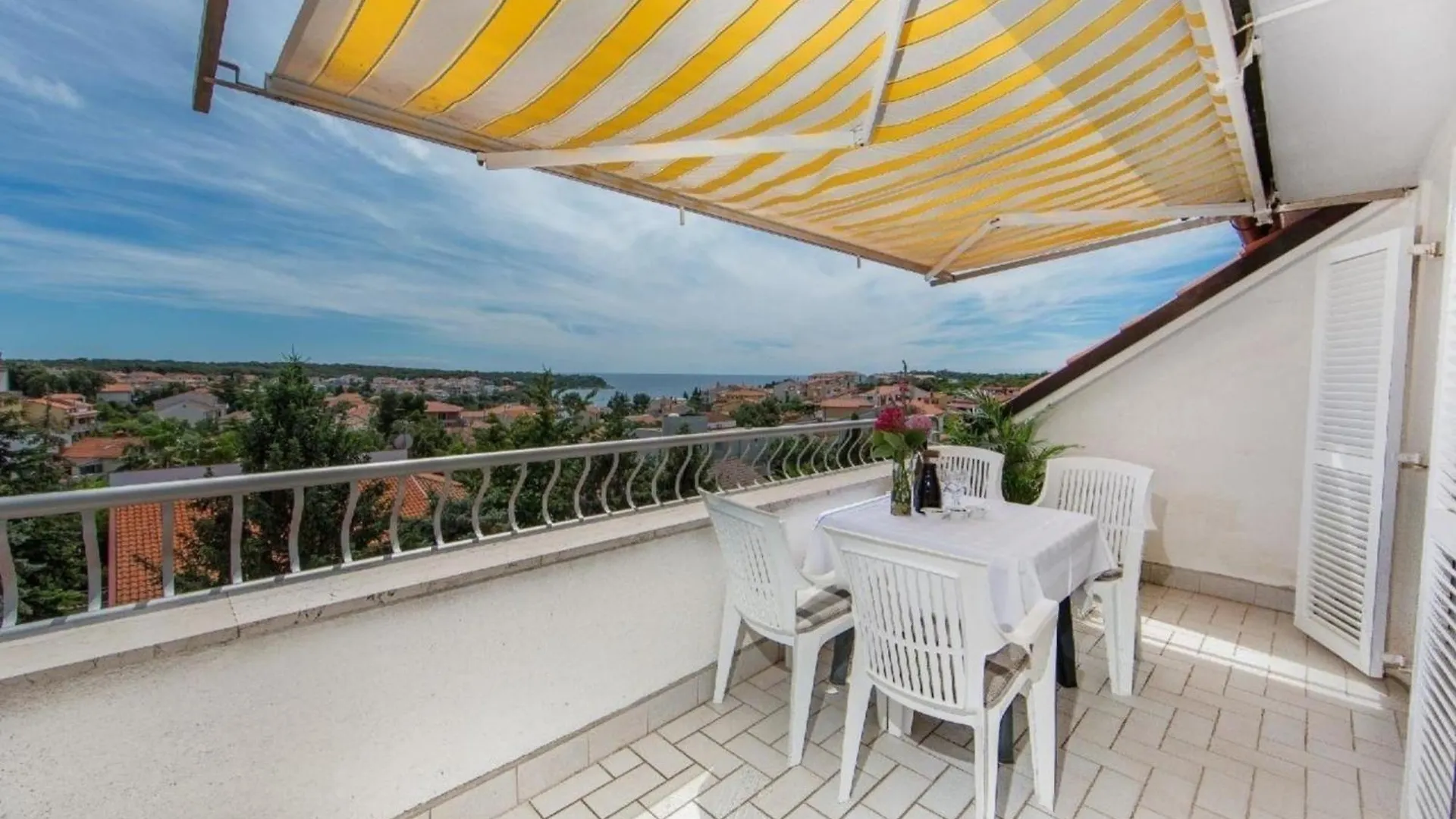 Apartment Wohnung In Pjescana Uvala Mit Grosser Terrasse Pula Croatia